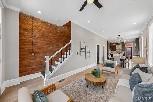 2312 Pestalozzi Street, St Louis, MO 63118