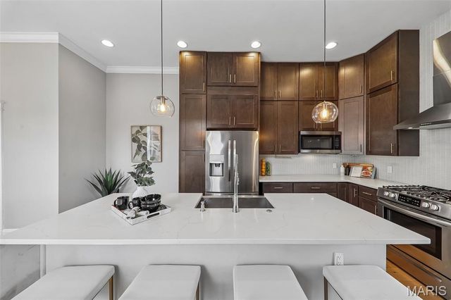 2312 Pestalozzi Street, St Louis, MO 63118