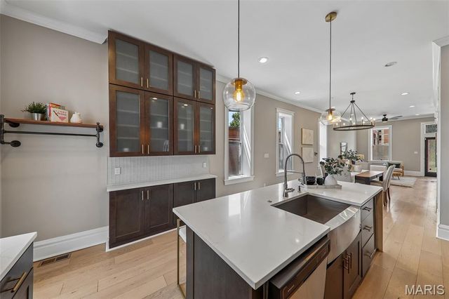 2312 Pestalozzi Street, St Louis, MO 63118