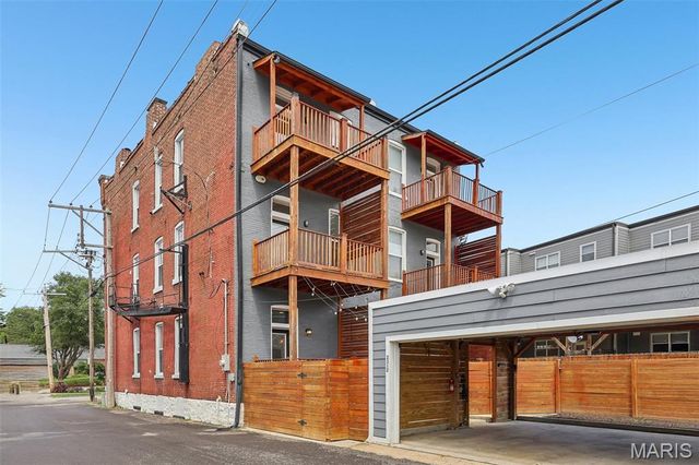 2312 Pestalozzi Street, St Louis, MO 63118
