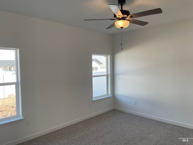 1240 Sunnybrook Ave, Twin Falls, ID 83301
