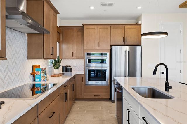 12785 JADE EMPRESS LOOP 202, Venice, FL 34293