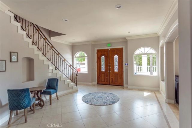 5449 Woodman Avenue, Sherman Oaks, CA 91401