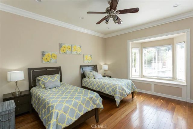 5449 Woodman Avenue, Sherman Oaks, CA 91401