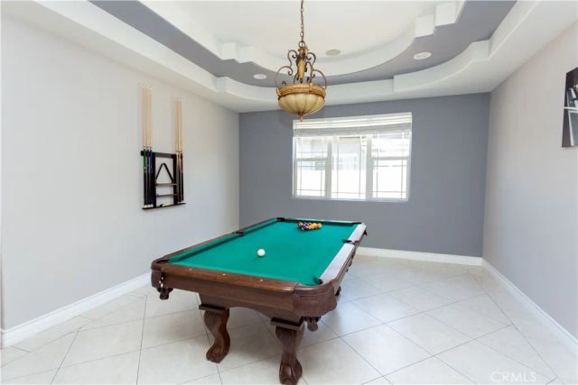 5449 Woodman Avenue, Sherman Oaks, CA 91401