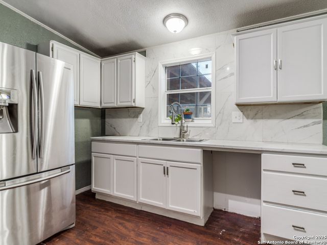 705 Walnut, Boerne, TX 78006