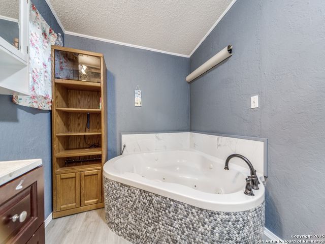 705 Walnut, Boerne, TX 78006