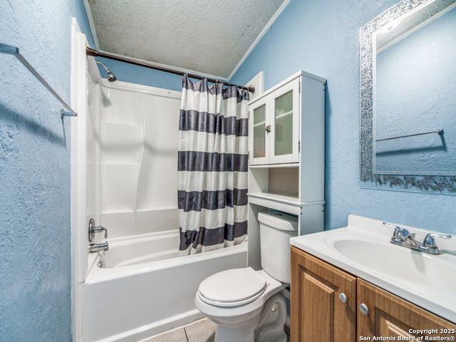 705 Walnut, Boerne, TX 78006