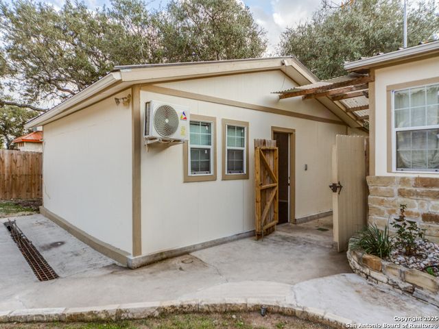 705 Walnut, Boerne, TX 78006