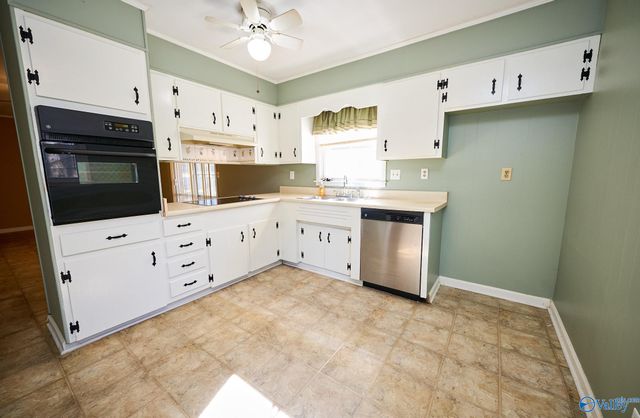 1759 Carson Lane NW, Huntsville, AL 35816