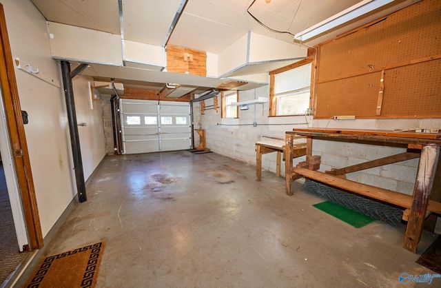 1759 Carson Lane NW, Huntsville, AL 35816