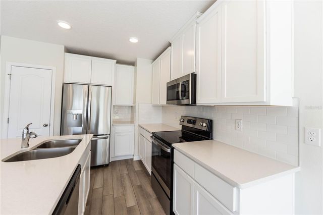 2879 NARCOOSSEE COMMONS WAY, St Cloud, FL 34771