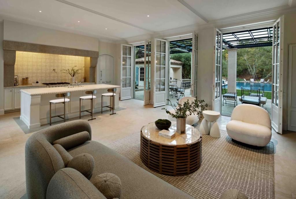 Image 17 of property listing at 307 Olive Hill Lane, Woodside, CA 94062