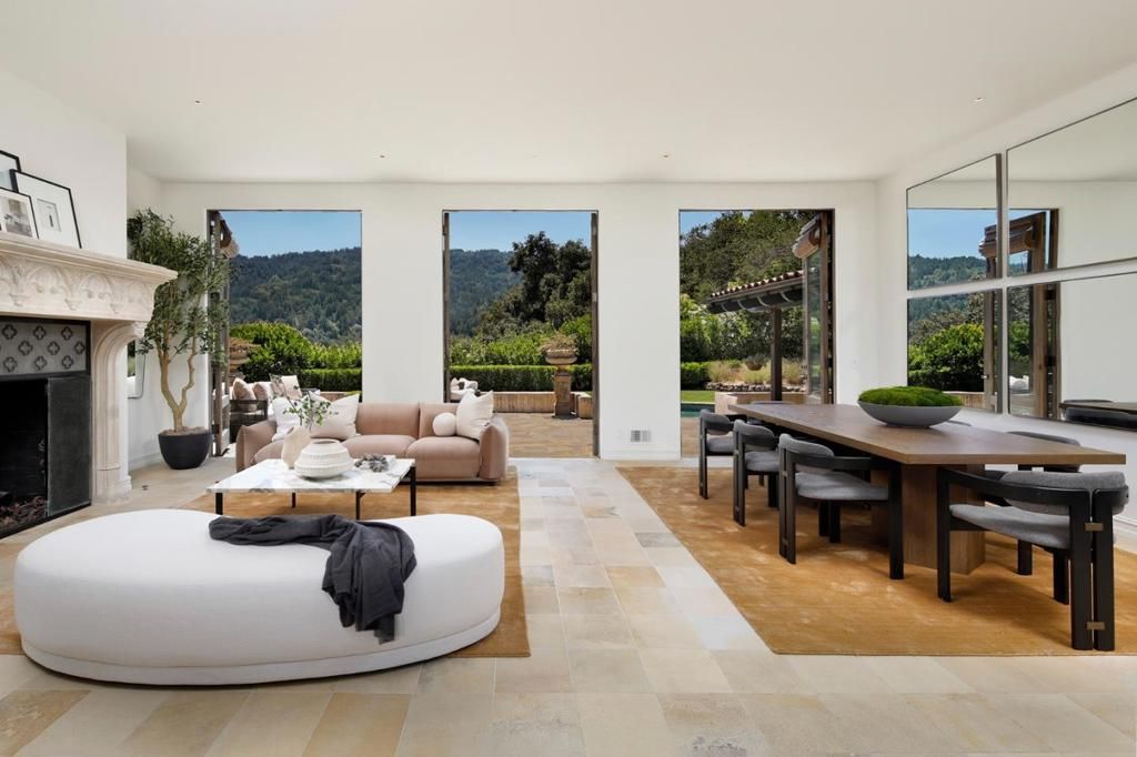 Image 3 of property listing at 307 Olive Hill Lane, Woodside, CA 94062