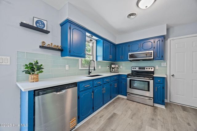 100 Leslie Lane, Havelock, NC 28532