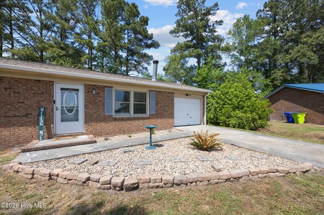 100 Leslie Lane, Havelock, NC 28532