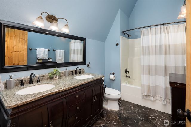 8208 219th Avenue SE, Snohomish, WA 98290