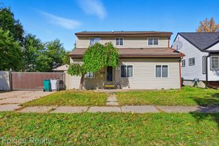 76 W Coy Avenue, Hazel Park, MI 48030