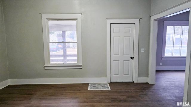 683 BAXTER Court, Canton, IL 61520