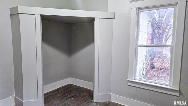 683 BAXTER Court, Canton, IL 61520