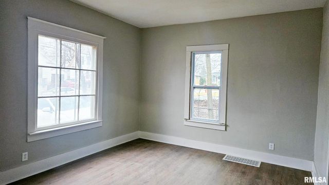 683 BAXTER Court, Canton, IL 61520