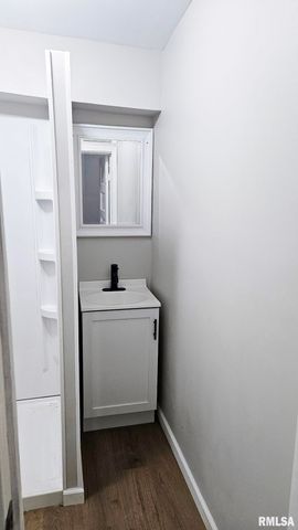 683 BAXTER Court, Canton, IL 61520