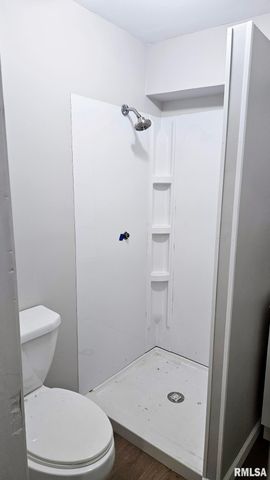 683 BAXTER Court, Canton, IL 61520