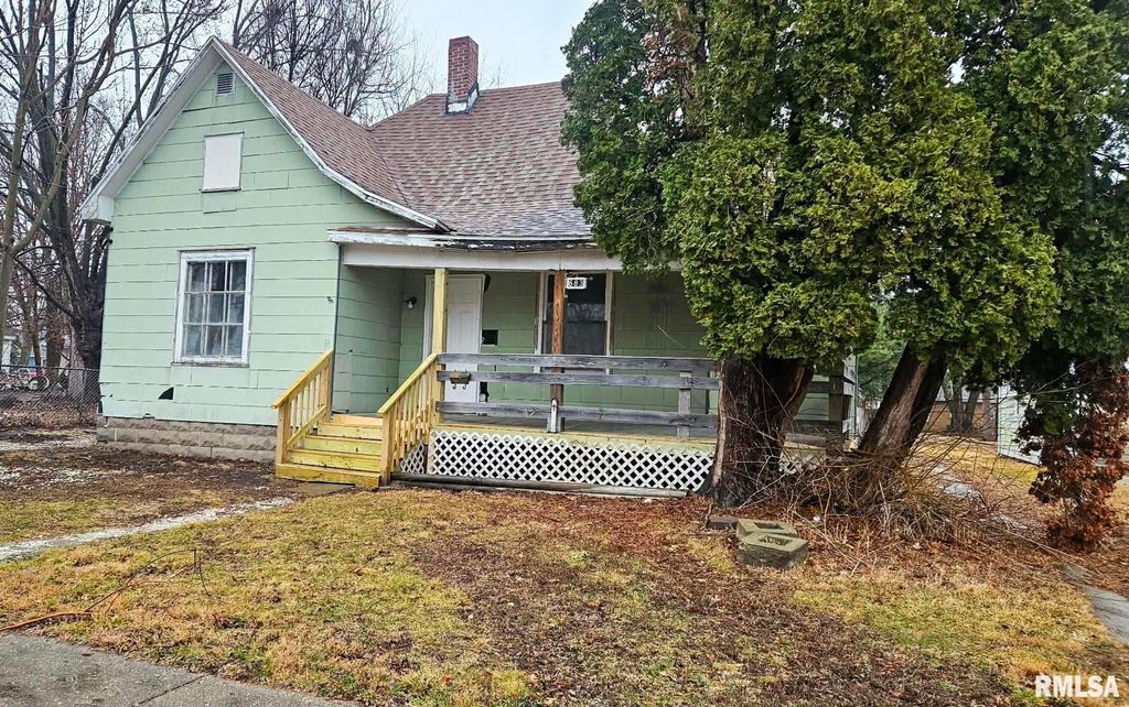 683 BAXTER Court, Canton, IL 61520