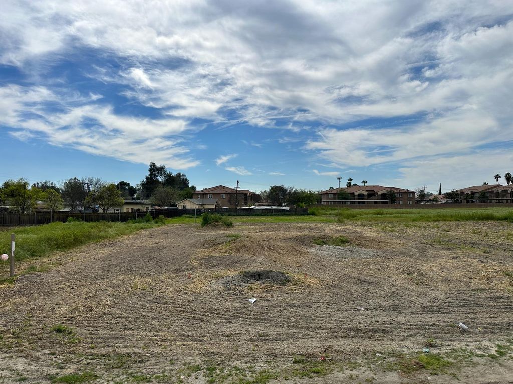 Image 3 of property listing at 0 Patterson, Corcoran, CA 93212