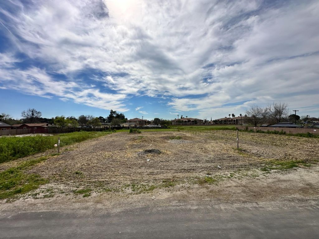Image 4 of property listing at 0 Patterson, Corcoran, CA 93212
