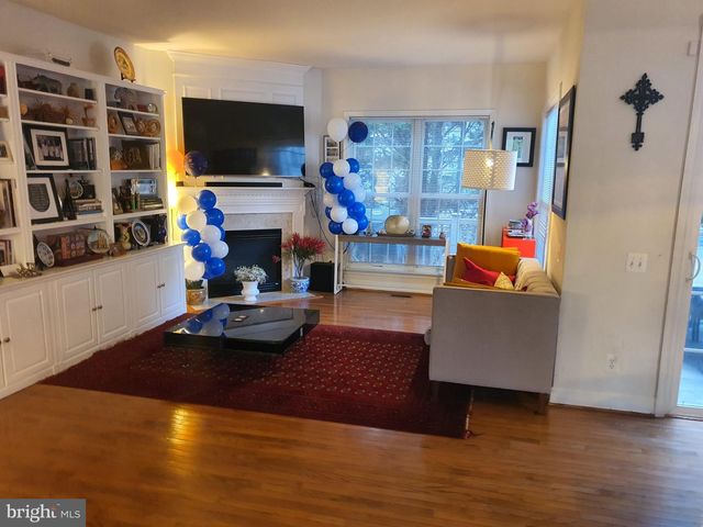 9249 LAUREL RIDGE CROSSING RD, Lorton, VA 22079