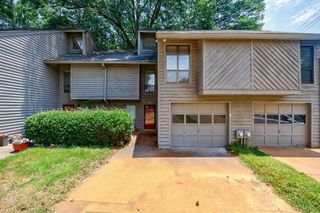 1002 Creatwood SE Circle, Smyrna, GA 30080