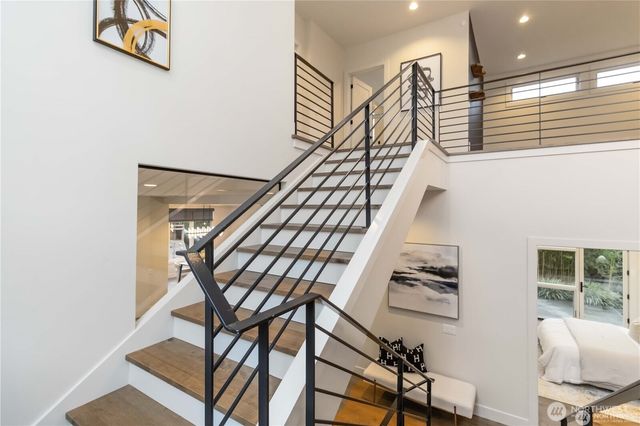 2627 78th Avenue NE, Medina, WA 98039