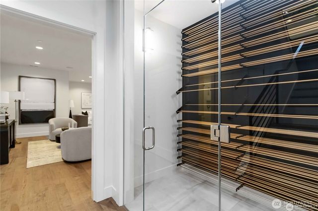 2627 78th Avenue NE, Medina, WA 98039