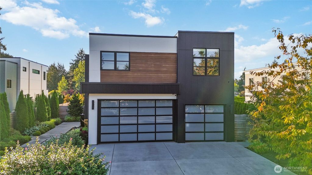 2627 78th Avenue NE, Medina, WA 98039