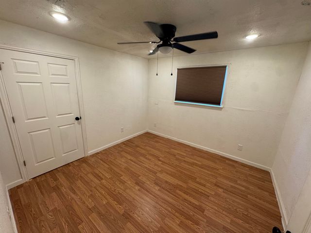 106 E WILLIAMS DRIVE, Burkburnett, TX 76354