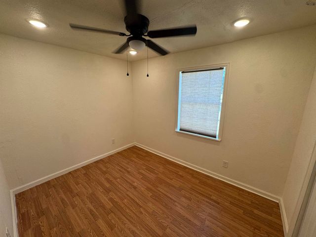 106 E WILLIAMS DRIVE, Burkburnett, TX 76354