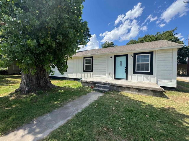 106 E WILLIAMS DRIVE, Burkburnett, TX 76354