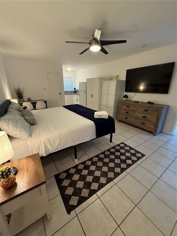 500 SW 7th St 510, Hallandale Beach, FL 33009