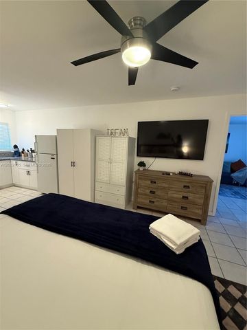 500 SW 7th St 510, Hallandale Beach, FL 33009
