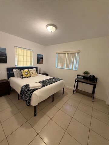 500 SW 7th St 510, Hallandale Beach, FL 33009