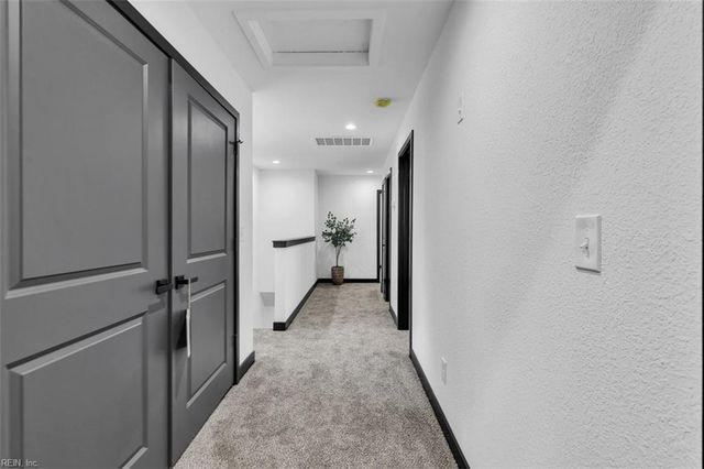 122 E Kelly AVE, Hampton, VA 23663