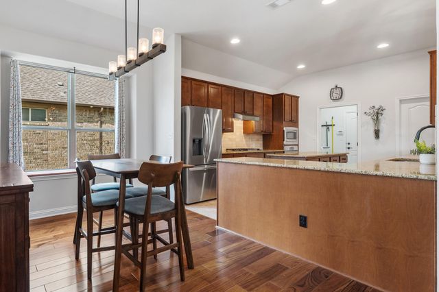 205 Bellagio DR, Lakeway, TX 78734