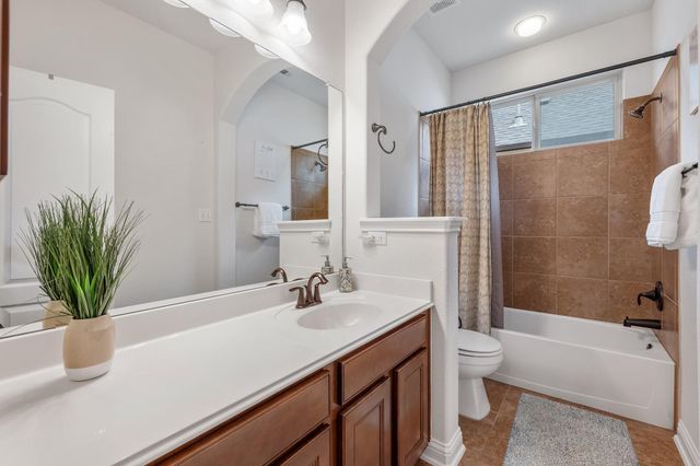 205 Bellagio DR, Lakeway, TX 78734