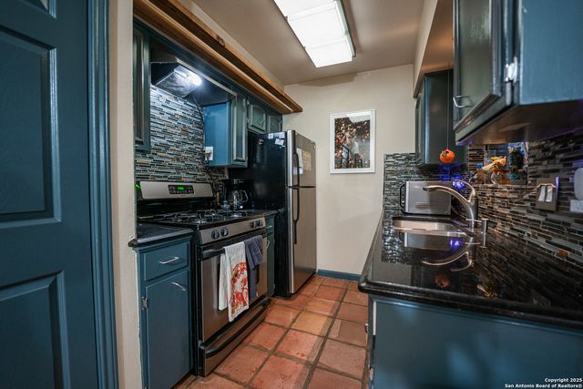 222 W Craig Pl Apt D, San Antonio, TX 78212