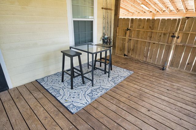 626 S Gray Avenue, West Columbia, TX 77486