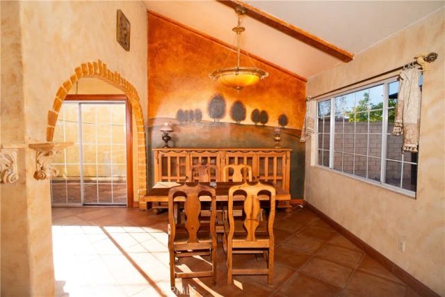 23545 Via Decano, Valencia, CA 91355