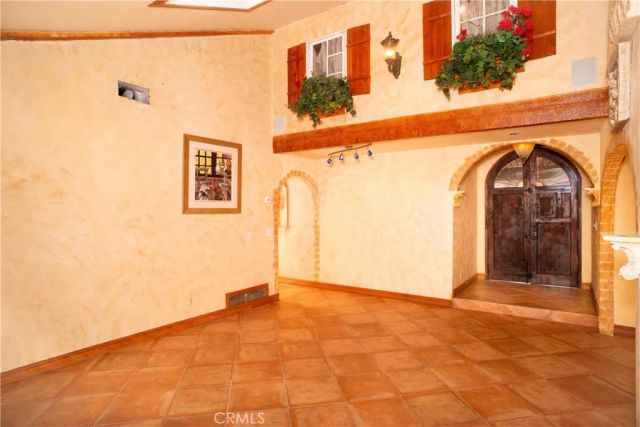 23545 Via Decano, Valencia, CA 91355