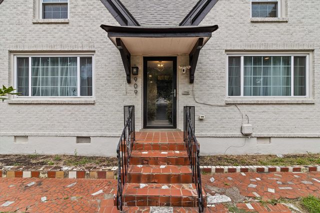 909 S MCLEAN BLVD, Memphis, TN 38114