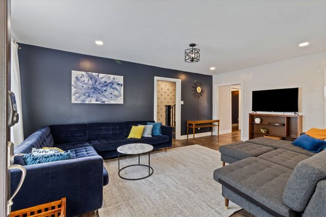 909 S MCLEAN BLVD, Memphis, TN 38114